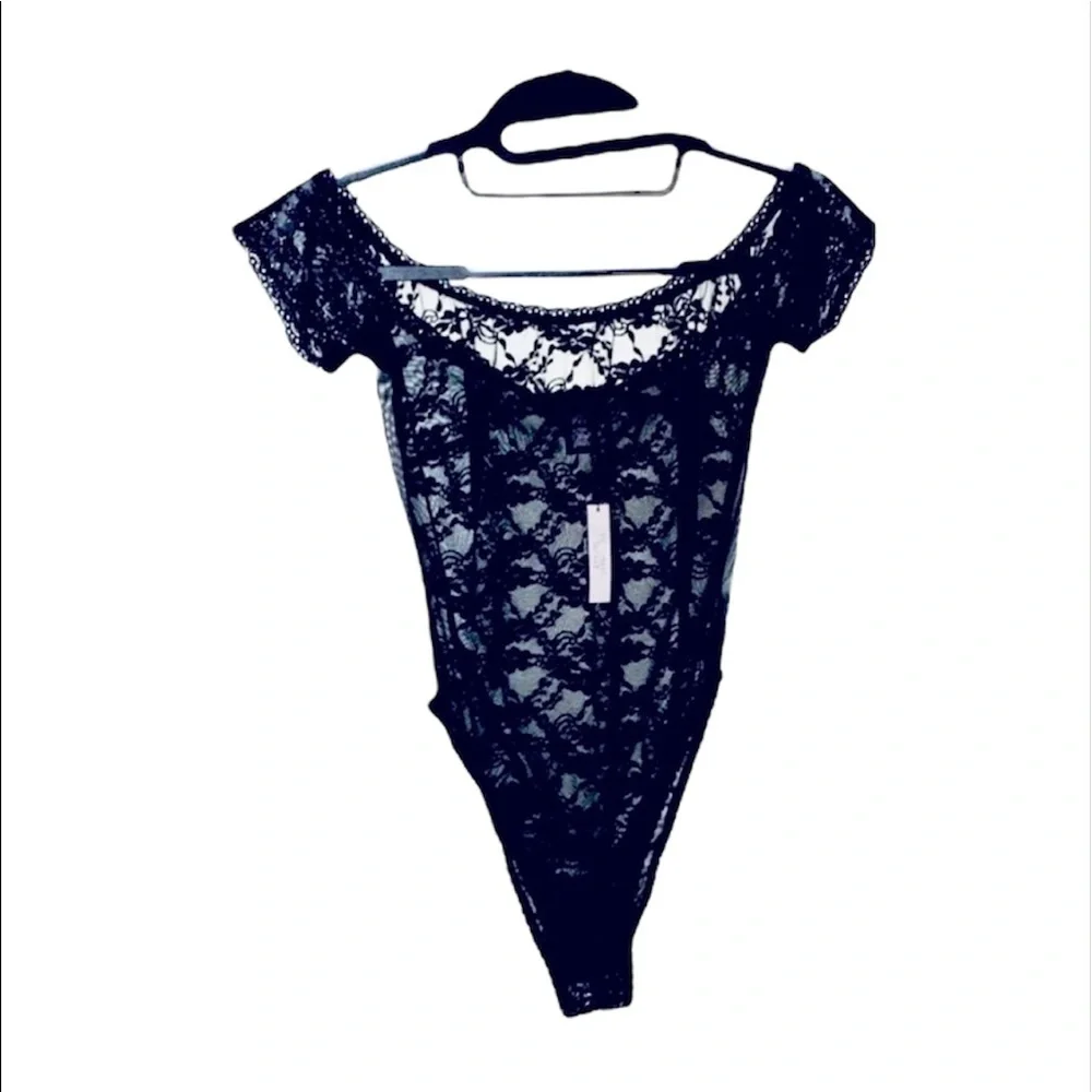 NWT Victoria’s Secret: Rare 🔥 Extra Small Black Shimmery Bodysuit